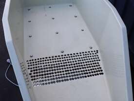 Fiberglass Vibrating Vibratory Tray Feeder - picture1' - Click to enlarge