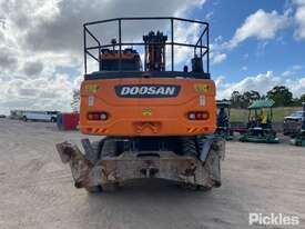 2019 Doosan DX140W - picture1' - Click to enlarge