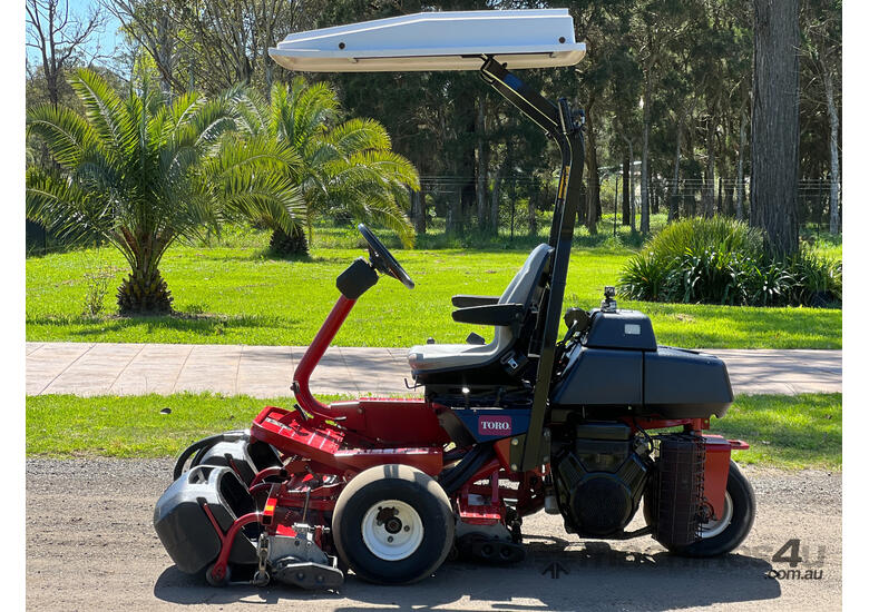 Used 2017 toro Toro Greensmaster 3150 Golf Greens mower Lawn Equipment