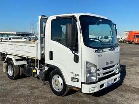 Isuzu NLR - picture0' - Click to enlarge