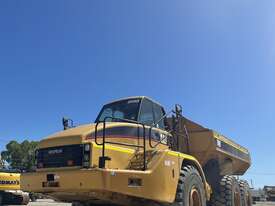 2006 CATERPILLAR 740 DUMP TRUCK - picture1' - Click to enlarge