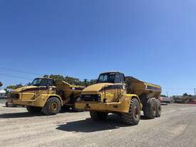 2006 CATERPILLAR 740 DUMP TRUCK - picture2' - Click to enlarge