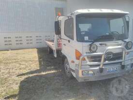 Hino FD1J - picture0' - Click to enlarge