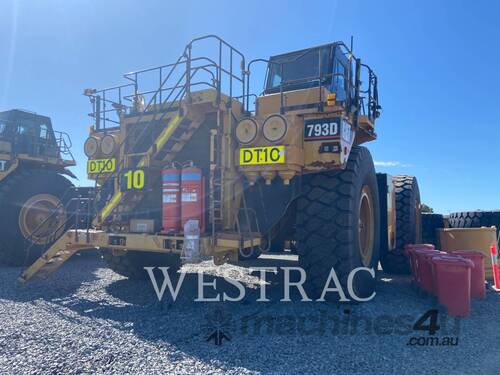 CATERPILLAR 793 D Dump Trucks