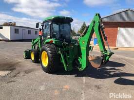 2016 John Deere 4066R - picture2' - Click to enlarge