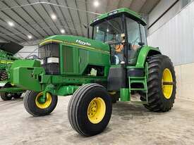 John Deere 7700 2WD - picture2' - Click to enlarge