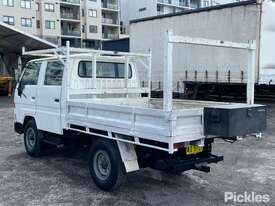 1998 Toyota Dyna Crew Cab Tray - picture2' - Click to enlarge