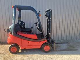 Linde 1.6T LPG Forklift with Container Mast - picture0' - Click to enlarge