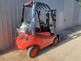 Linde 1.6T LPG Forklift with Container Mast - picture0' - Click to enlarge