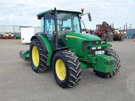 John Deere 5820 - picture0' - Click to enlarge