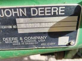 John Deere 5820 - picture0' - Click to enlarge