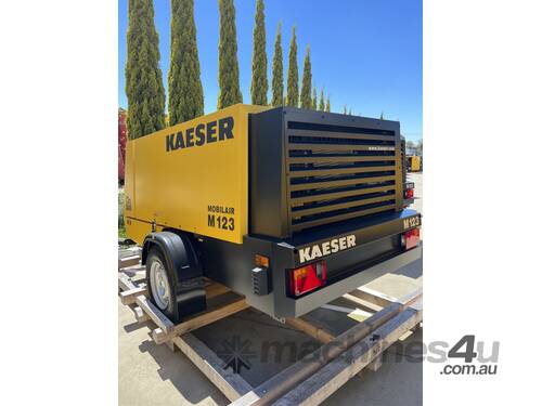 KAESER M 123 - 125 psi / 405 cfm portable screw compressor with Deutz diesel engine