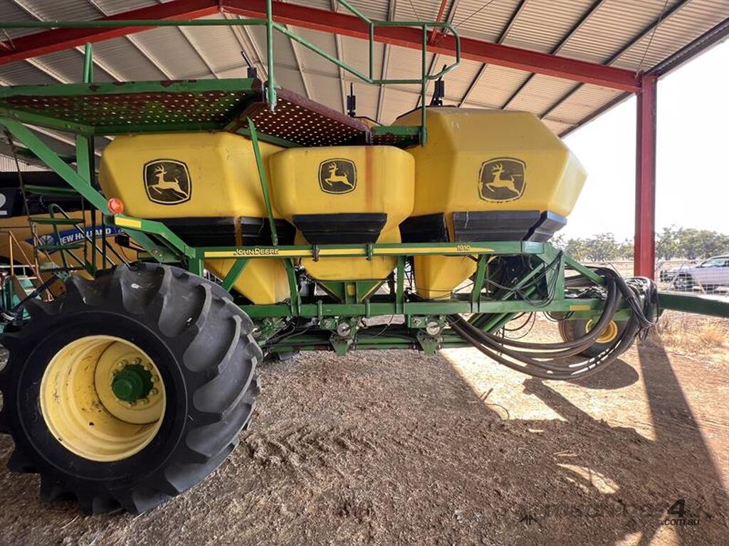 Used John Deere 2007 JOHN DEERE 1910 AIR SEEDER CART TBH 430 BU Air
