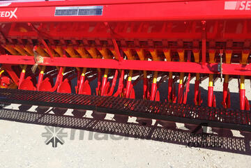 FARMTECH BM 22 SINGLE DISC SEED DRILL (3.9M)