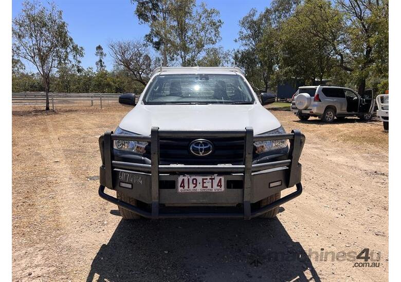caption 2022 TOYOTA HILUX WORKMATE 4WD