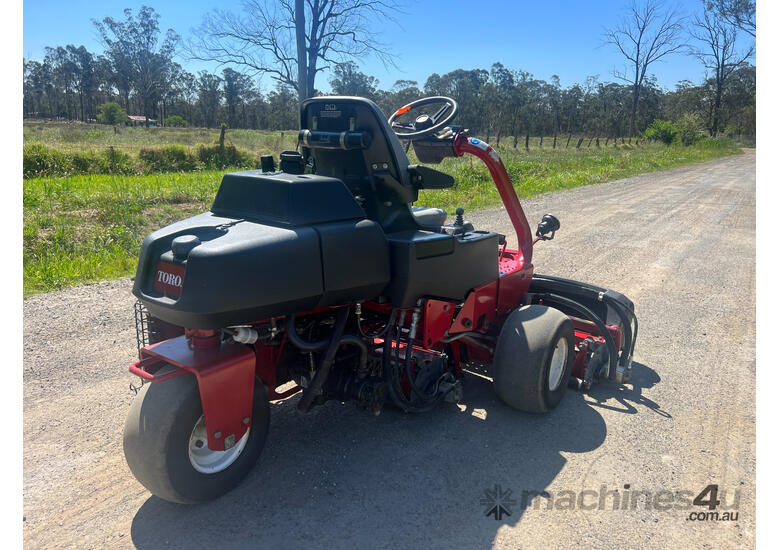 caption Toro Greensmaster 3150 Golf Greens mower Lawn Equipment