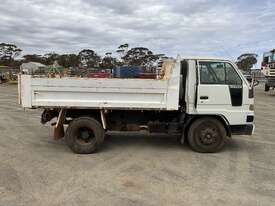 Dihatsu Delta Tipper Diesel - picture2' - Click to enlarge