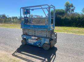 Genie gs 1932 scissor lift - picture1' - Click to enlarge