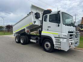 Truck Tipper Mitsubishi Fuso 6x4 Auto 455HP 2013 210446km SN1567 1EKT682 - picture0' - Click to enlarge