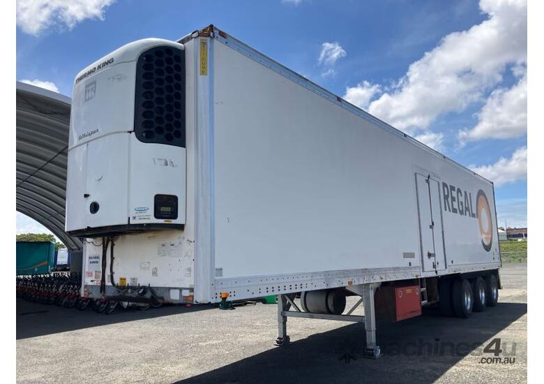 caption 2006 Maxicube ST3-OD 44ft Tri Axle Refrigerated Pantech Trailer