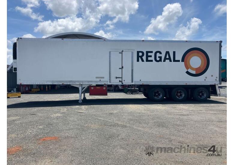 caption 2006 Maxicube ST3-OD 44ft Tri Axle Refrigerated Pantech Trailer