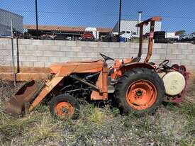 Kubota L245 - picture0' - Click to enlarge
