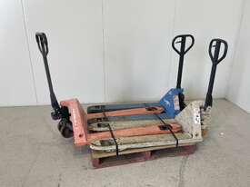 Pallet of 3 x Pallet Jacks - picture0' - Click to enlarge