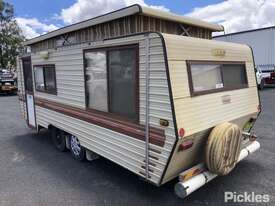 Spaceline Tandem Axle Pop Top Caravan - picture1' - Click to enlarge