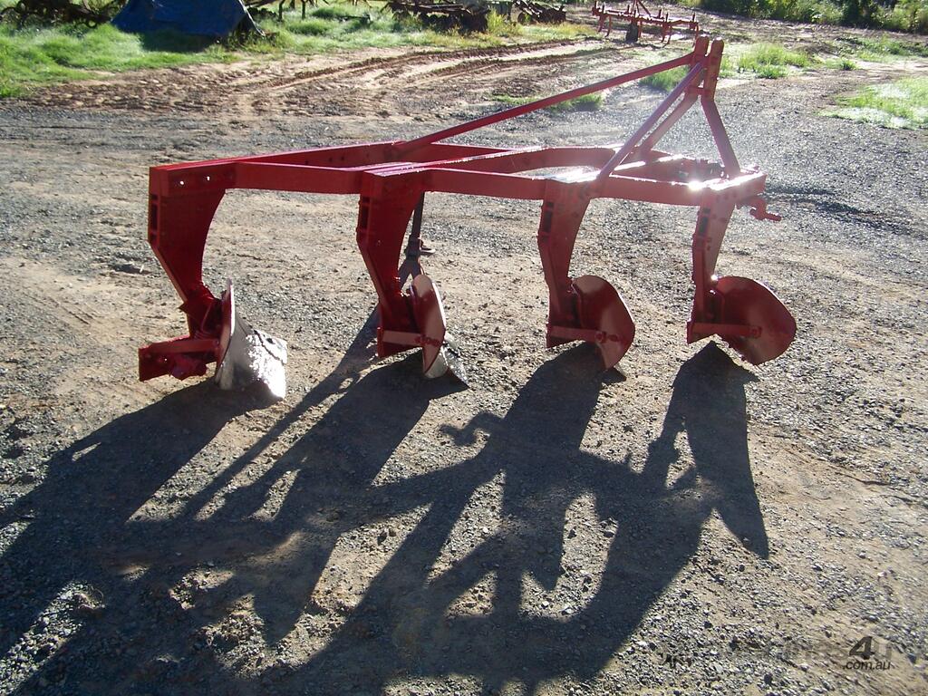 Used Massey Ferguson 4 MouldBoard Plough Mouldboard Plough in JIMBOOMBA