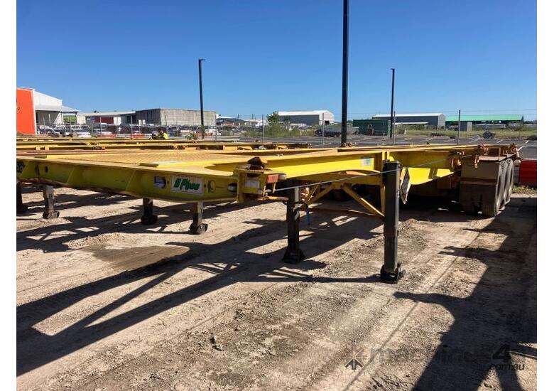 Buy Used 2016 Ophee 2016 OPhee Tri Axle Semi Trailer Skeletal Tri Axle ...