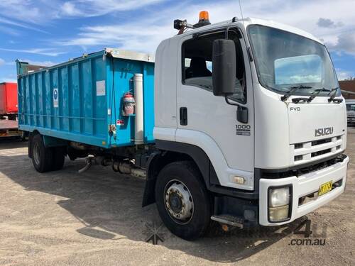 2008 Isuzu FVD1000 Chipper Tipper