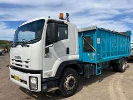 2008 Isuzu FVD1000 Chipper Tipper - picture0' - Click to enlarge