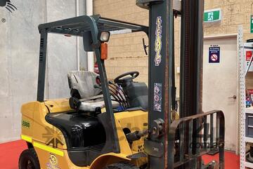 CAT DP25NT 2.5T Diesel Forklift 2011 / LOW HOURS / SIDESHIFT/ 2 STAGE /4.5M MAST HEIGHT
