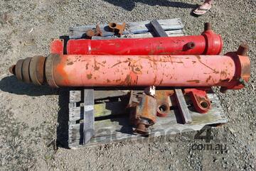   30 Ton Hoist and Feet