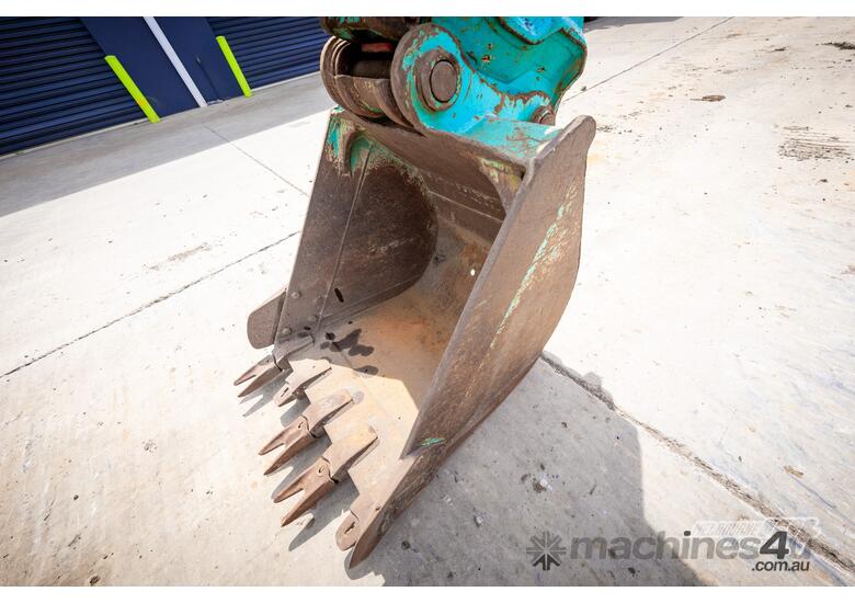 KOBELCO SK135SR-3 EXCAVATOR