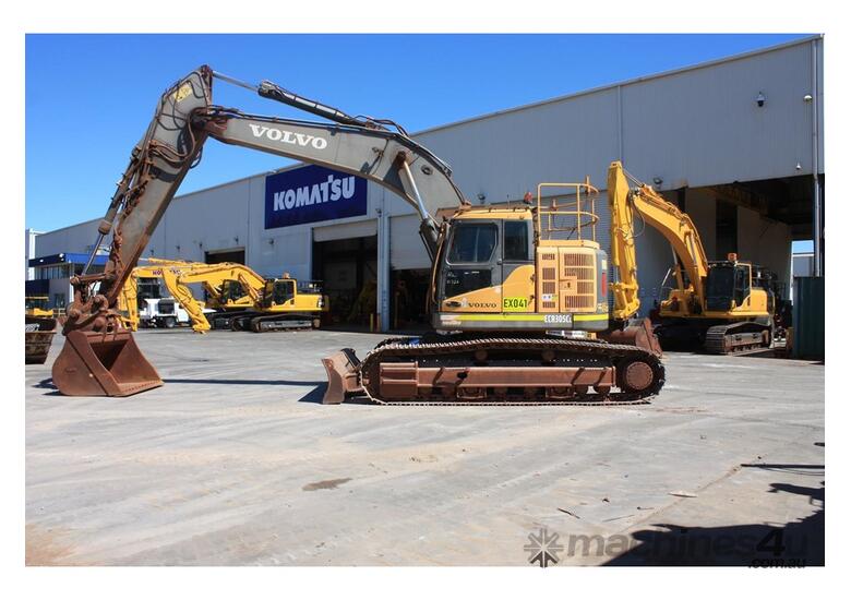 caption 2017 VOLVO ECR305CL Excavator