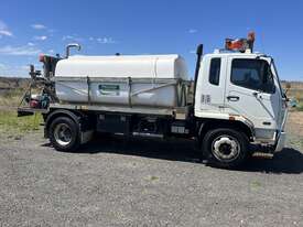 2010 Mitsubishi Fuso FM600 Fighter 4x2 Water Truck - picture0' - Click to enlarge