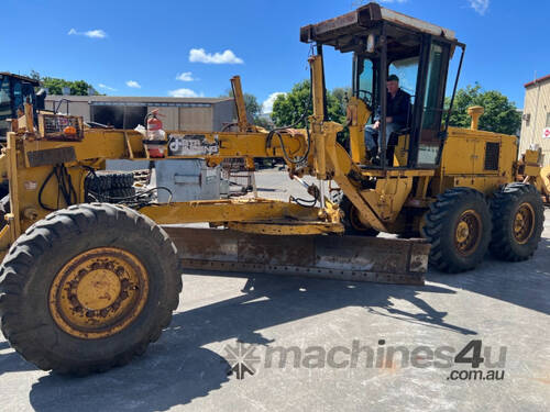 caption Mitsubishi MG400 Artic Grader Grader