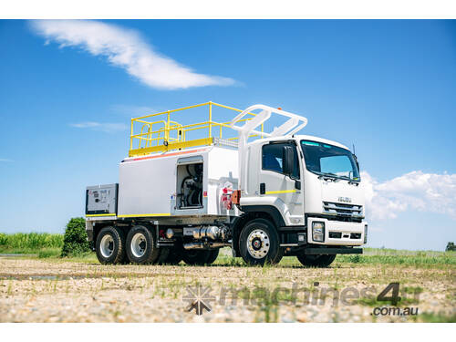 Isuzu FVZ 260-300 Service Body Truck