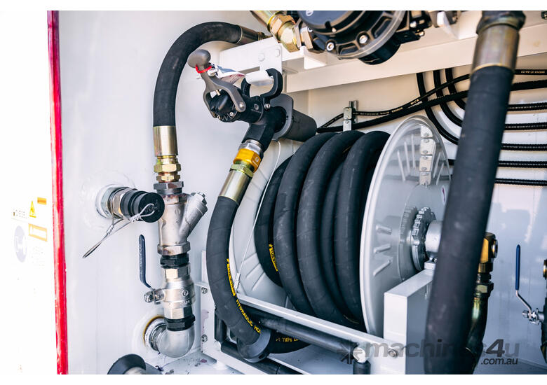 Isuzu FVZ 260-300 Service Body Truck