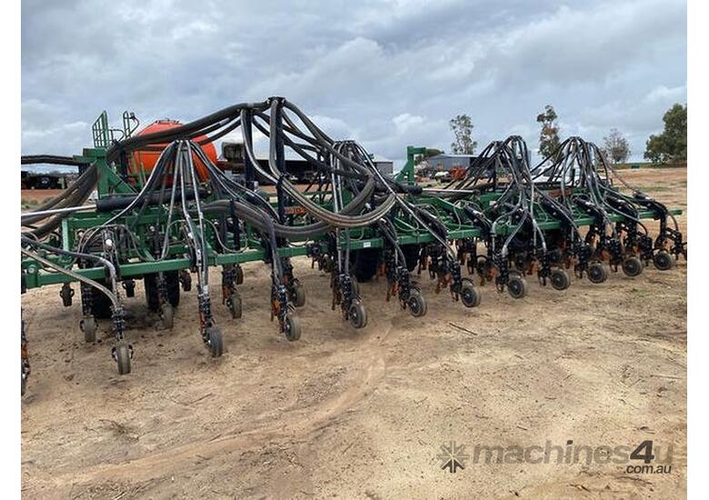 caption 2014 Ausplow D260-54 DBS Auseeder & 2014 Ausplow Multistream M14000 Airseeder