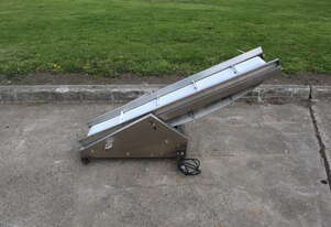 Stainless Steel Motorised Incline Belt Conveyor - 1.3m long