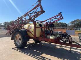 Hardi 2718 Trailing Sprayer - picture0' - Click to enlarge