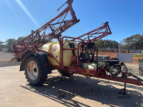 Hardi 2718 Trailing Sprayer