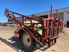 Hardi 2718 Trailing Sprayer - picture1' - Click to enlarge