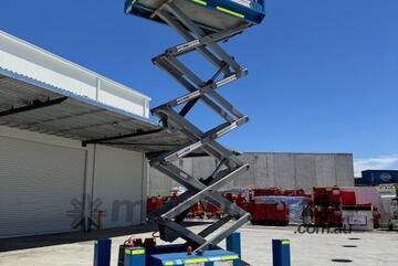 2008 GS-3268RT Genie Diesel Scissor Lift - 2WD