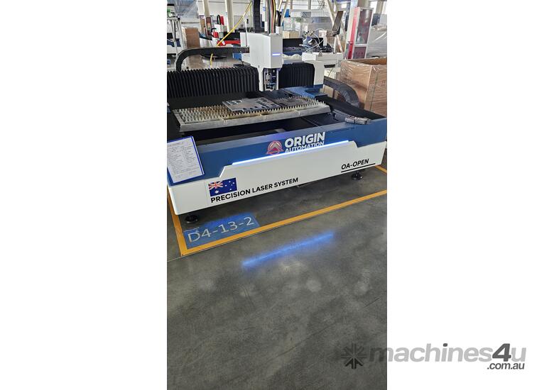 EOFY SALE!!  PACKAGE DEAL! 3kw Open Fibre Laser + 16 Bar Screw Air Compressor Package!