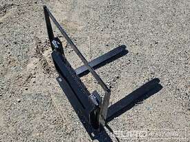 Unused GIYI Forks to suit Mini Skidsteer Loader  - picture2' - Click to enlarge