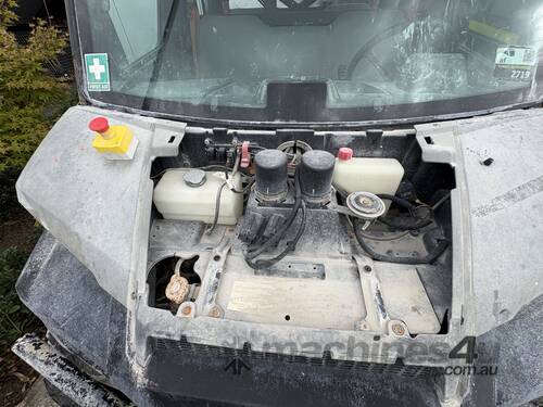 caption Polaris PRO XD Cab Advantage Diesel (Sold For Parts) *Unreserved*