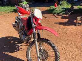 CRF 230F - picture2' - Click to enlarge